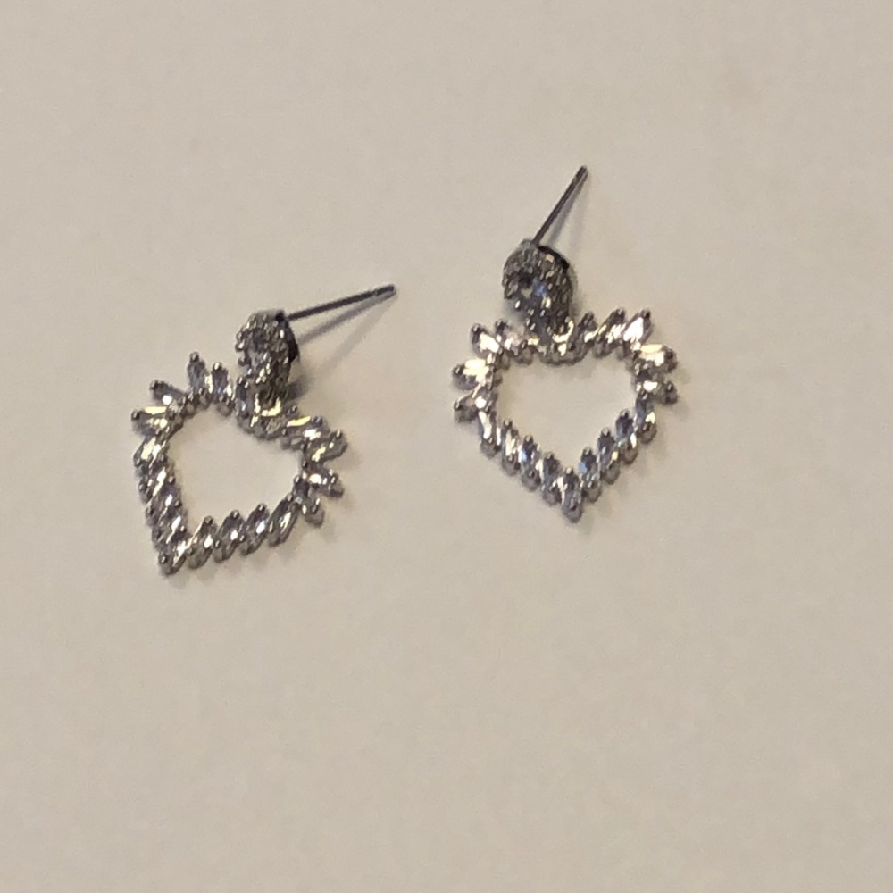 Silver & Diamond Simulated Heart Earring - Picture 6 of 6